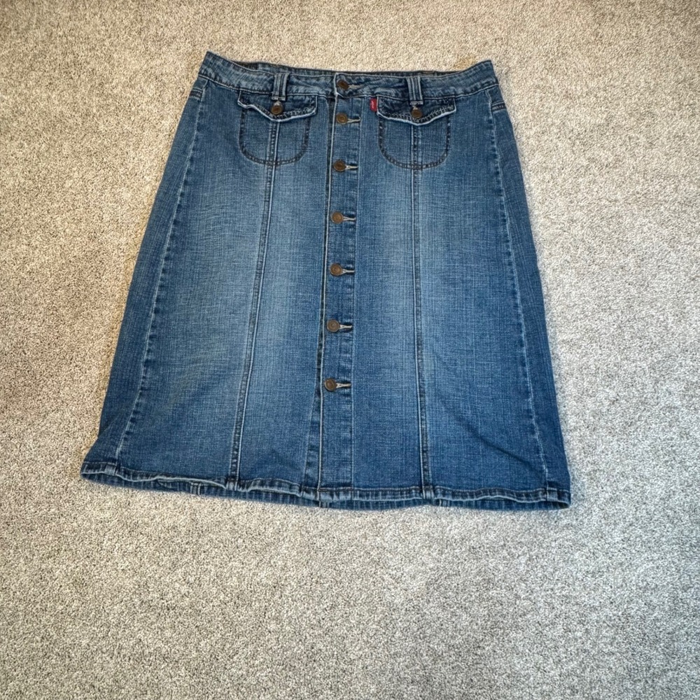 Levis Womens Denim Midi Skirt Button Front A-Line Blue Jean Size 12 Pocket Front